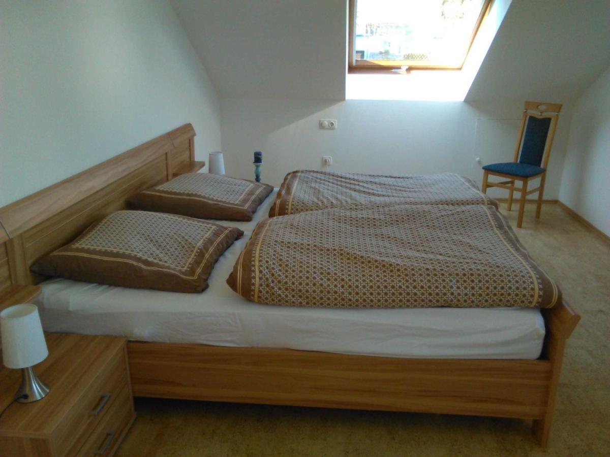 Ferienwohnung Kuepfer Grafenberg  Luaran gambar
